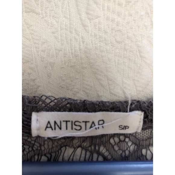 *2 for 30* H&M Lavender Lace top - Picture 4 of 4